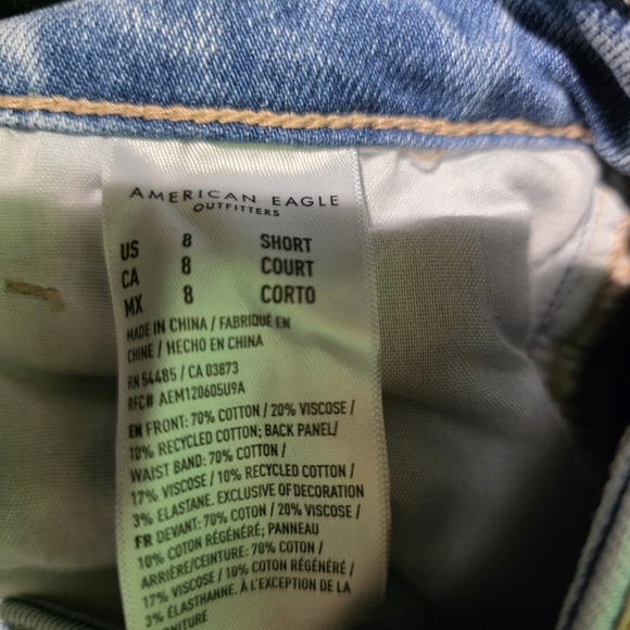 American Eagle Strigid 8 Blue Distressed  Jeans 28 Waist 25 Inseam - Picture 5 of 5